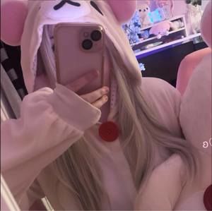 Meet your Posher, Mira